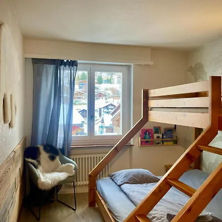 Views And Location In Leukerbad! アパート