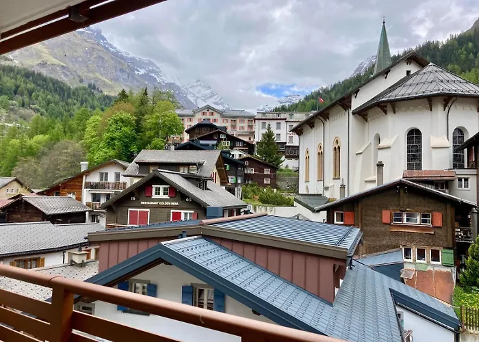 Views And Location In Leukerbad! شقة *